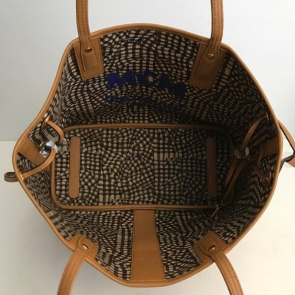 Authentic MCM Brand New Liz Reversible Visetos Tote Bag - Picture 7 of 8